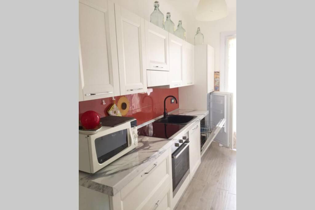 Grand F2 60Mq Centre Antibes, Proche Plages, Commerces, 2 Balcons, Parking, Train, Bus, Deco Vintage, Pet Friendly, Ideal Famille Ou 1-2 Couples Dış mekan fotoğraf