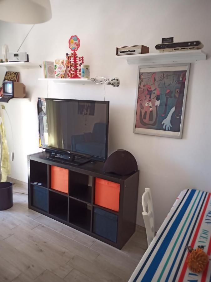 Grand F2 60Mq Centre Antibes, Proche Plages, Commerces, 2 Balcons, Parking, Train, Bus, Deco Vintage, Pet Friendly, Ideal Famille Ou 1-2 Couples Dış mekan fotoğraf