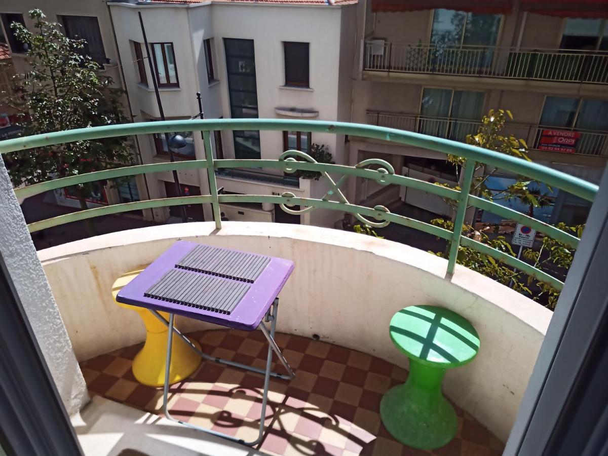 Grand F2 60Mq Centre Antibes, Proche Plages, Commerces, 2 Balcons, Parking, Train, Bus, Deco Vintage, Pet Friendly, Ideal Famille Ou 1-2 Couples Dış mekan fotoğraf