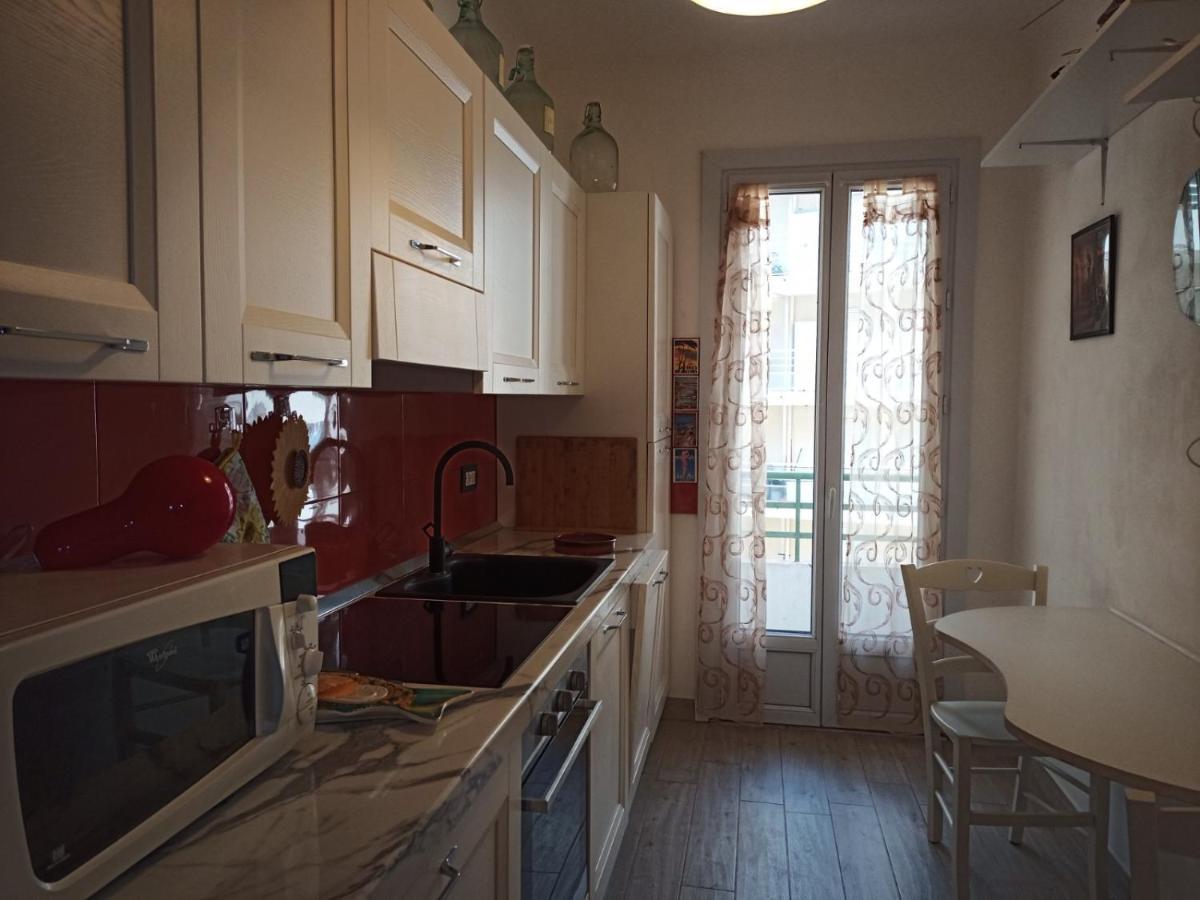 Grand F2 60Mq Centre Antibes, Proche Plages, Commerces, 2 Balcons, Parking, Train, Bus, Deco Vintage, Pet Friendly, Ideal Famille Ou 1-2 Couples Dış mekan fotoğraf