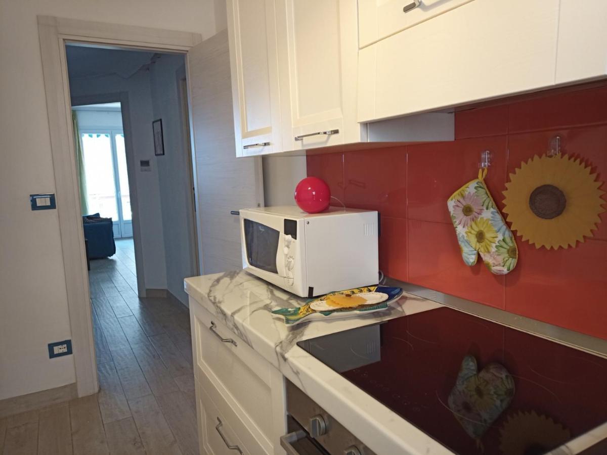 Grand F2 60Mq Centre Antibes, Proche Plages, Commerces, 2 Balcons, Parking, Train, Bus, Deco Vintage, Pet Friendly, Ideal Famille Ou 1-2 Couples Dış mekan fotoğraf