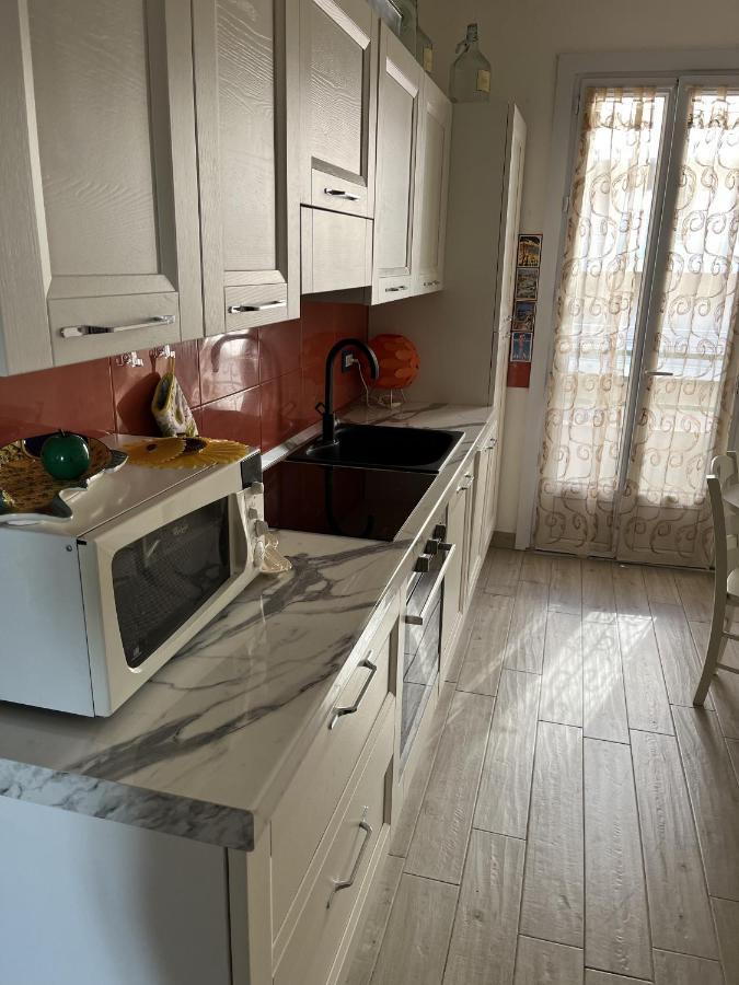Grand F2 60Mq Centre Antibes, Proche Plages, Commerces, 2 Balcons, Parking, Train, Bus, Deco Vintage, Pet Friendly, Ideal Famille Ou 1-2 Couples Dış mekan fotoğraf