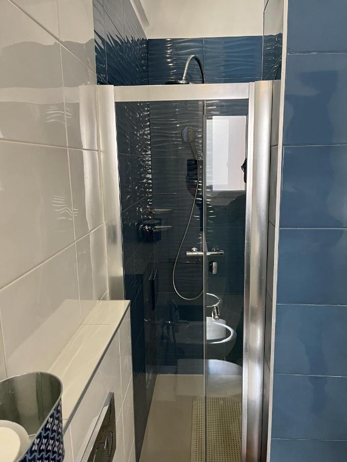 Grand F2 60Mq Centre Antibes, Proche Plages, Commerces, 2 Balcons, Parking, Train, Bus, Deco Vintage, Pet Friendly, Ideal Famille Ou 1-2 Couples Dış mekan fotoğraf
