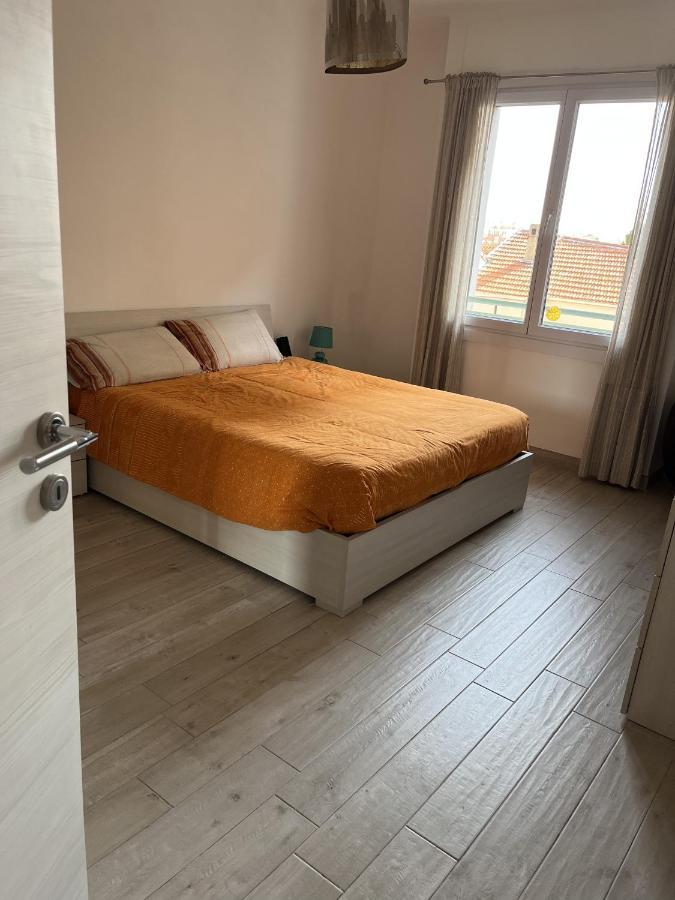 Grand F2 60Mq Centre Antibes, Proche Plages, Commerces, 2 Balcons, Parking, Train, Bus, Deco Vintage, Pet Friendly, Ideal Famille Ou 1-2 Couples Dış mekan fotoğraf